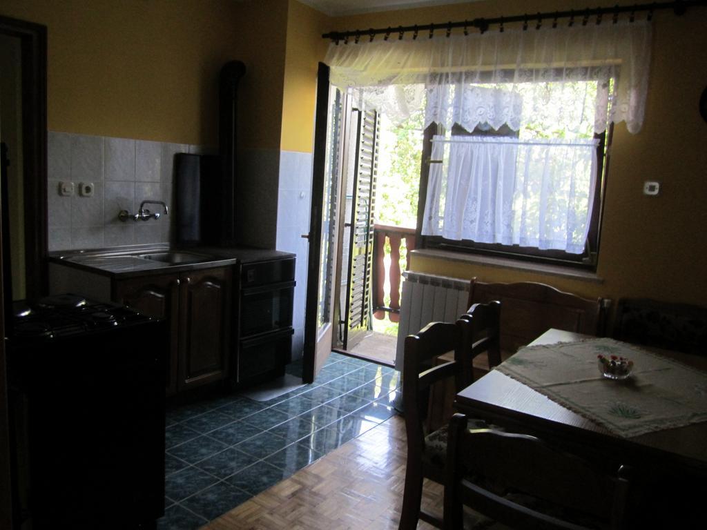 Guest House Sveti Marko Gacka Otočac Kamer foto