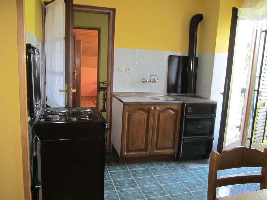 Guest House Sveti Marko Gacka Otočac Kamer foto