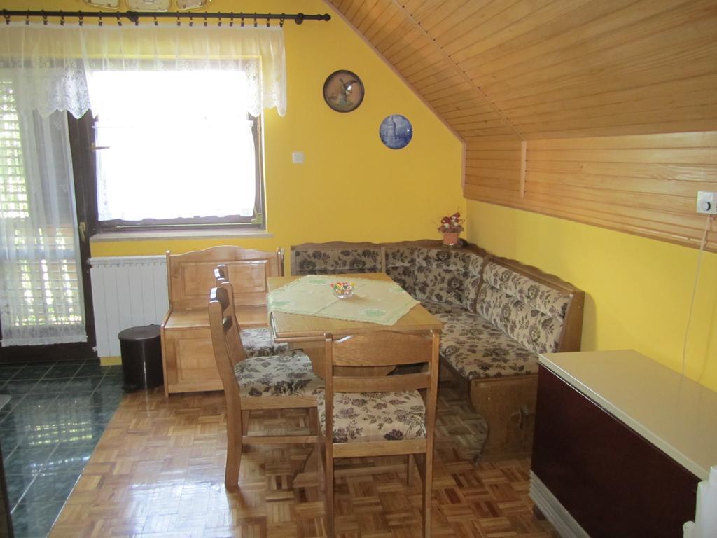 Guest House Sveti Marko Gacka Otočac Kamer foto